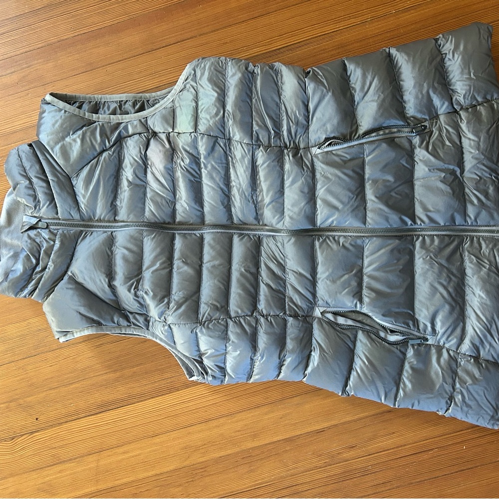 Lululemon silver puffer vest
